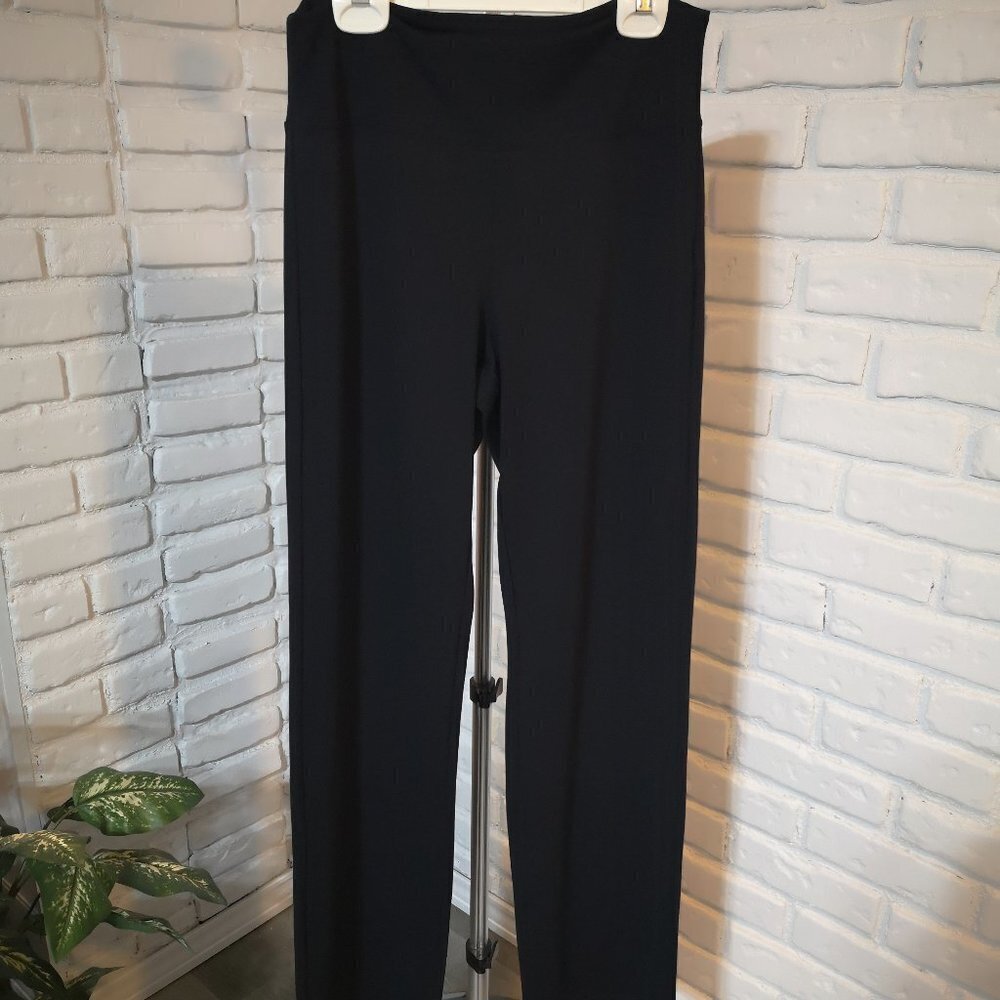 Peace & Pearls Ladies Size Large Black Pull On Straight Leg Workout Pants